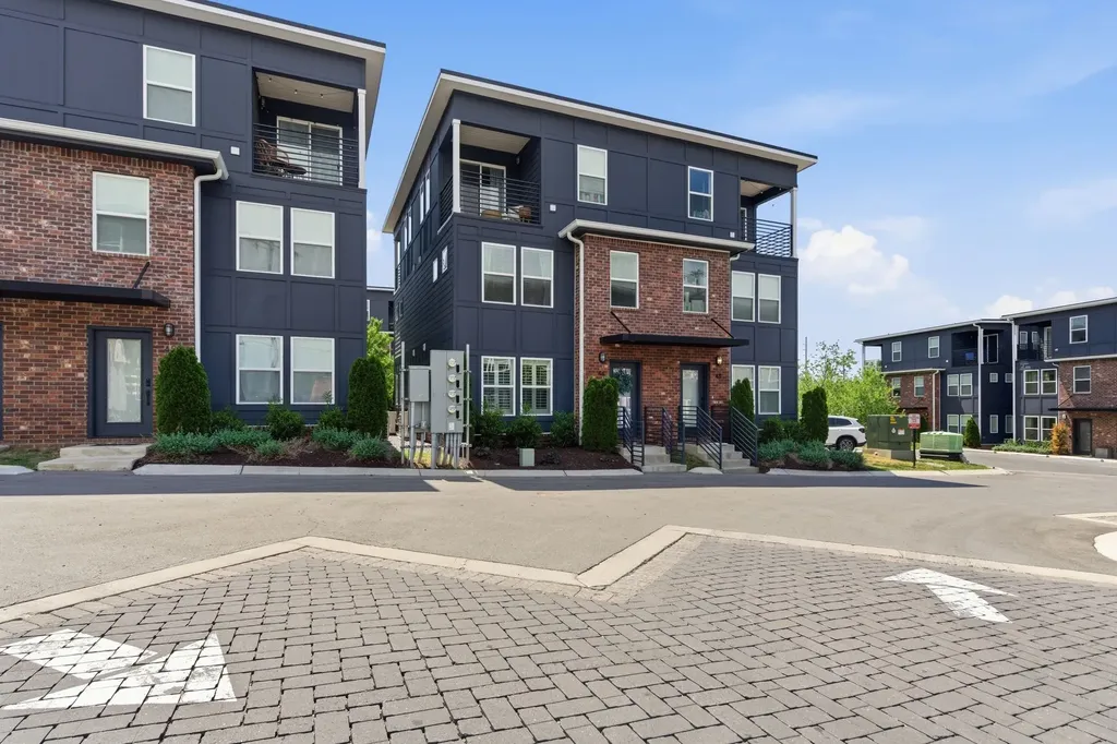 102 Duke Street Nashville TN 37207
