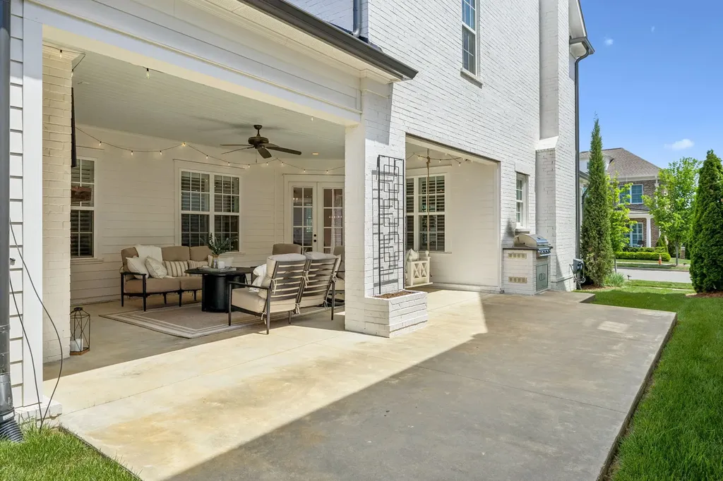 290 Stephens Valley Blvd, E Nashville TN 37221