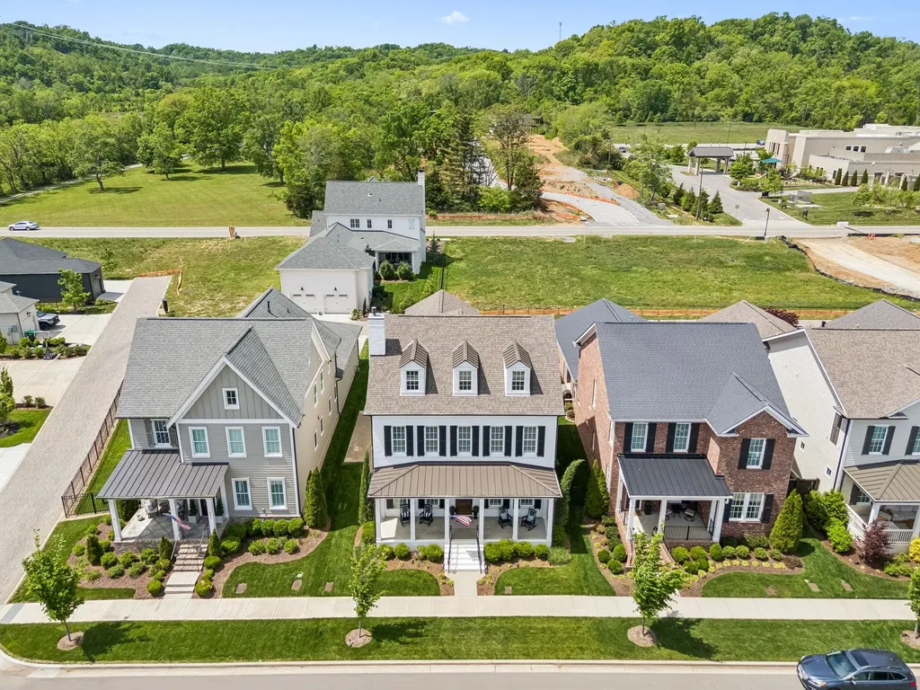 290 Stephens Valley Blvd, E Nashville TN 37221