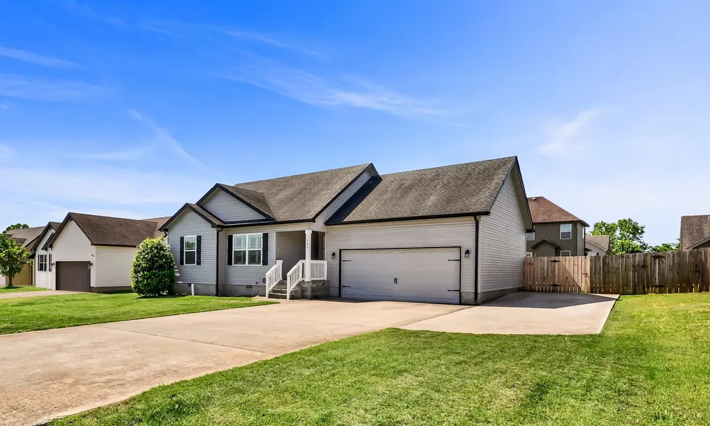 584 Tracy Lane Clarksville TN 37040