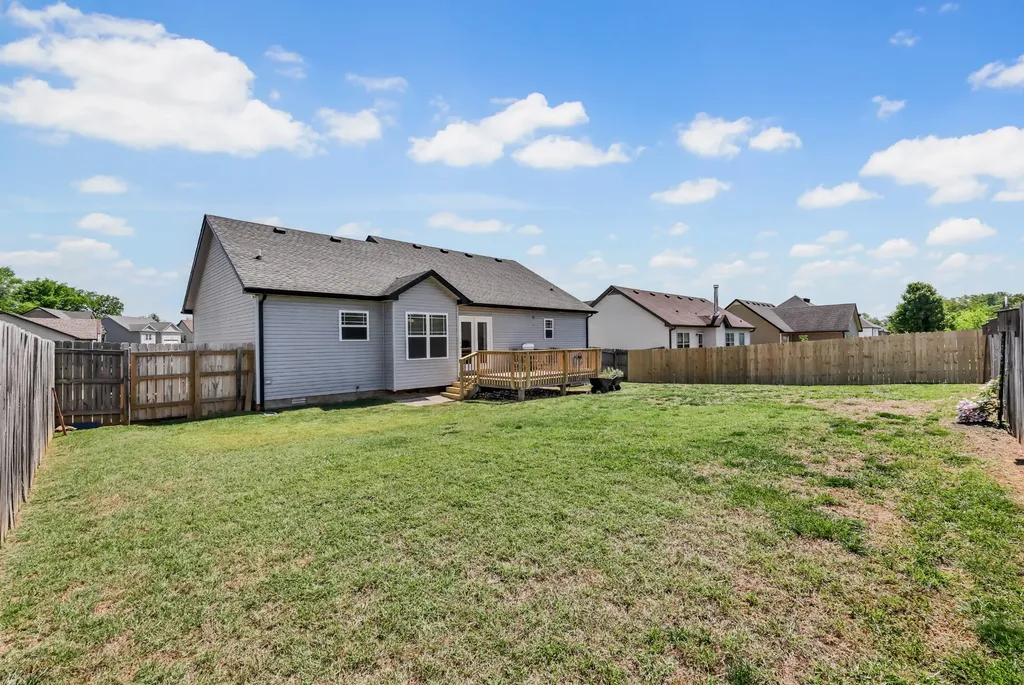 584 Tracy Lane Clarksville TN 37040