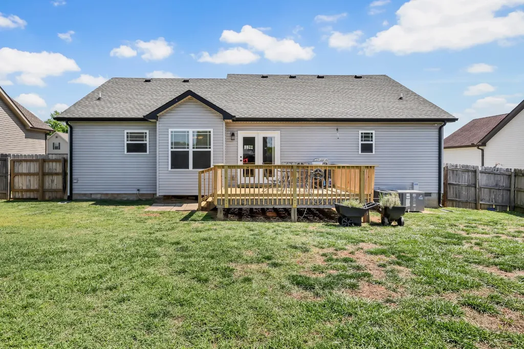 584 Tracy Lane Clarksville TN 37040