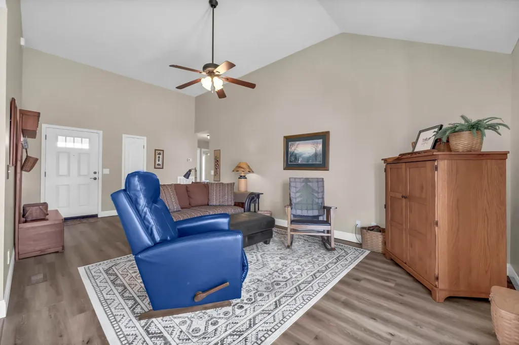 584 Tracy Lane Clarksville TN 37040