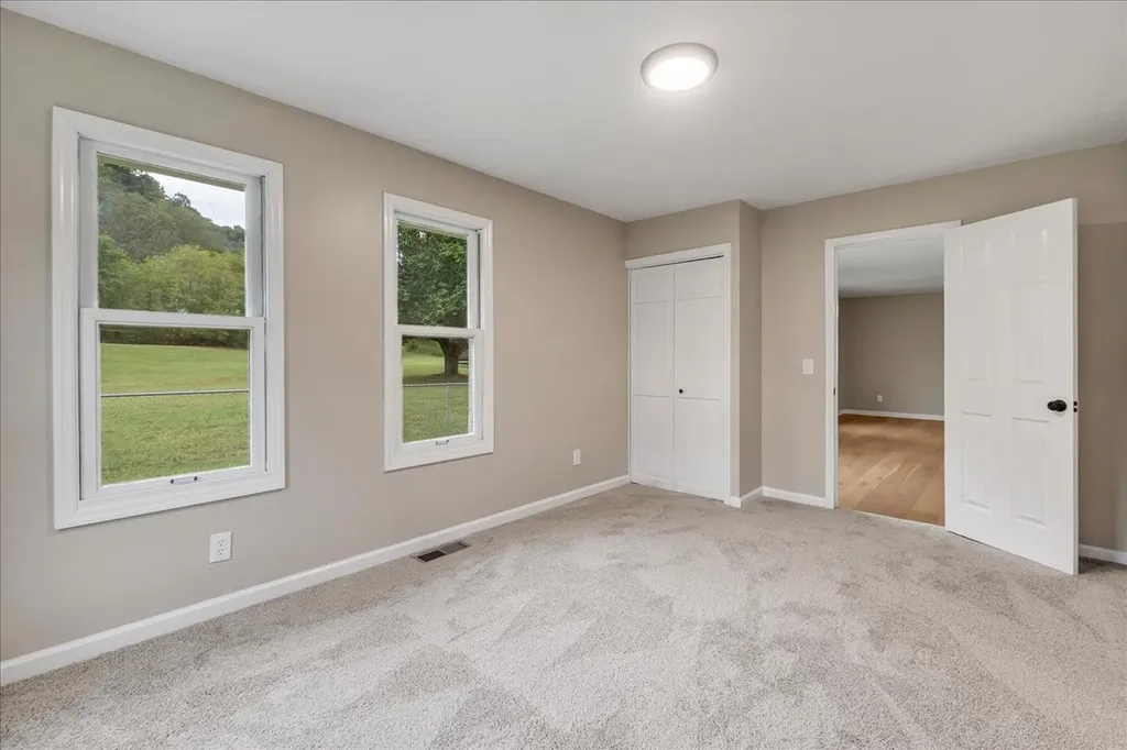 315 Little Creek Road Pleasant Shade TN 37145