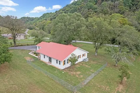 315 Little Creek Road Pleasant Shade TN 37145