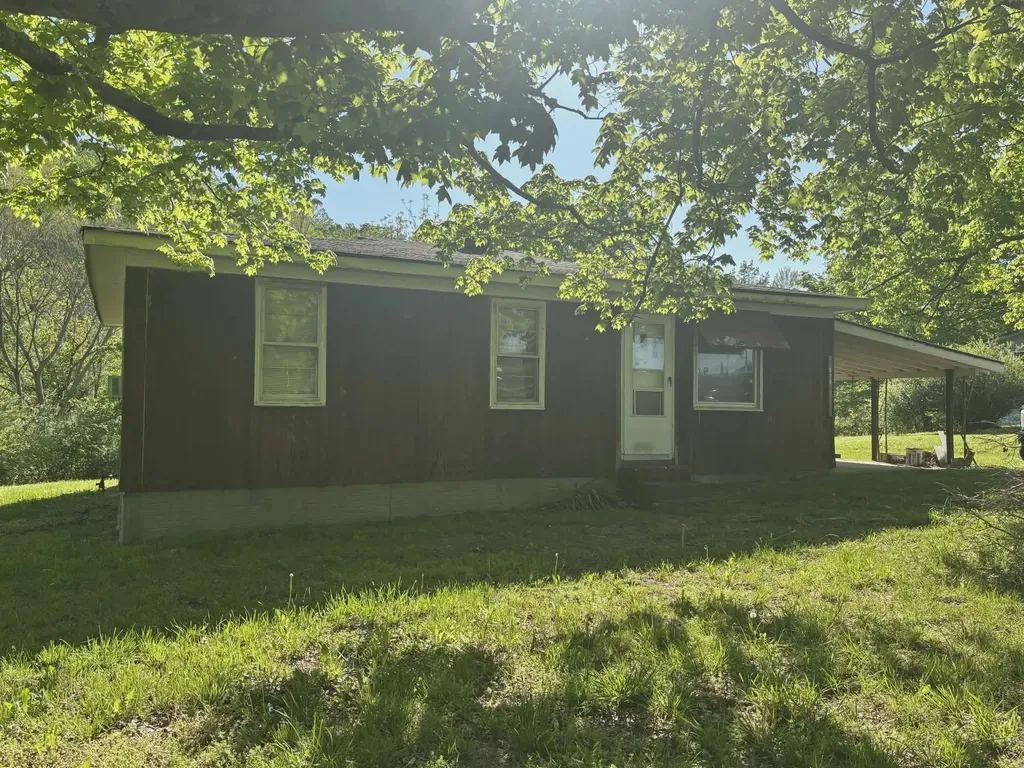 519 Highway 48, S Centerville TN 37033
