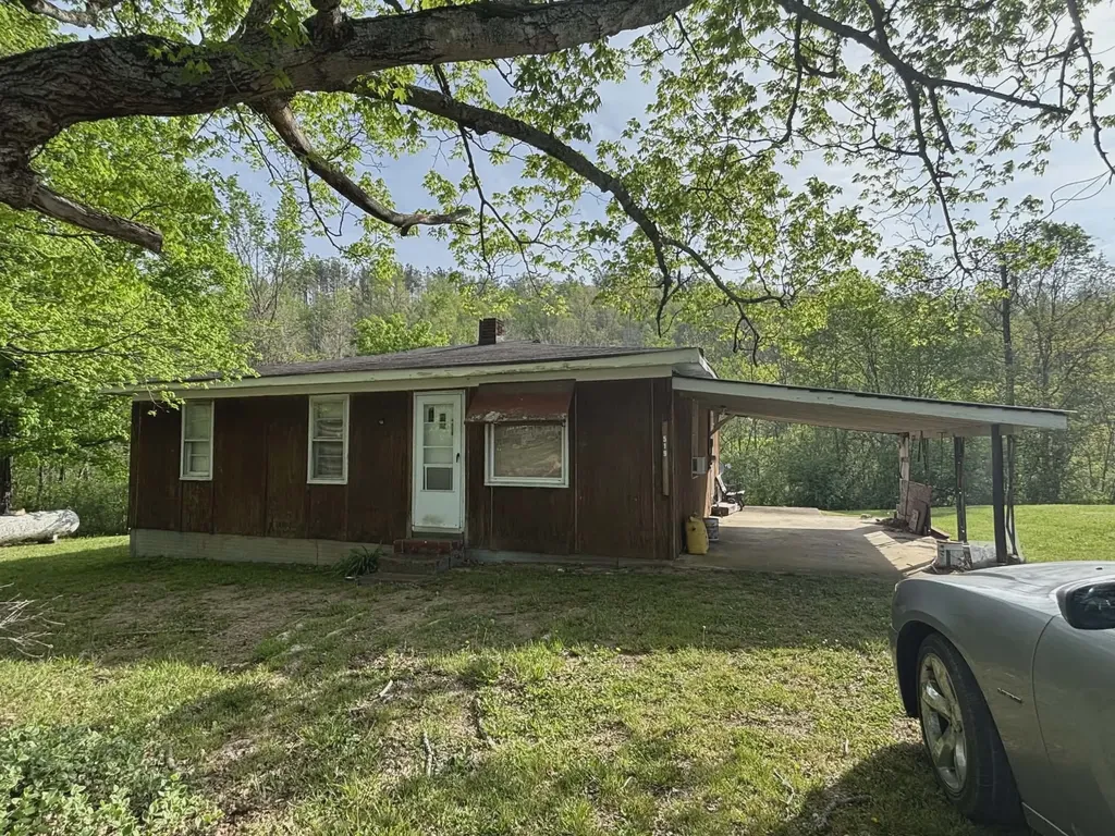 519 Highway 48, S Centerville TN 37033