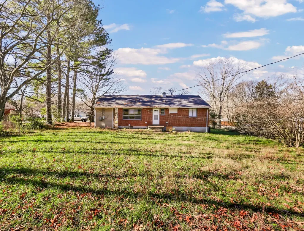 124 Yorktown Road Clarksville TN 37042