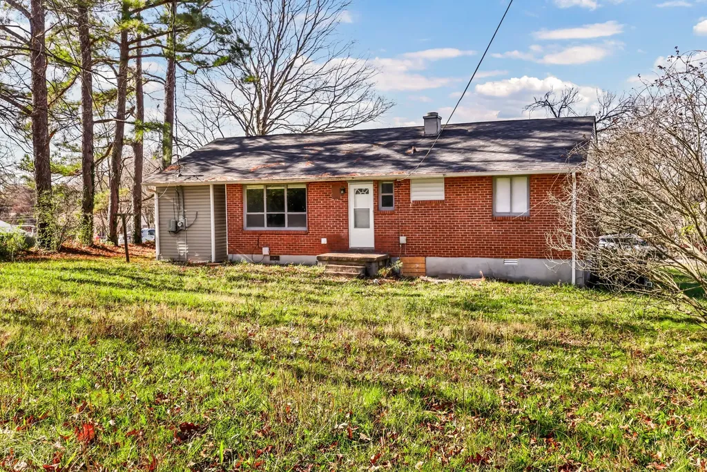 124 Yorktown Road Clarksville TN 37042