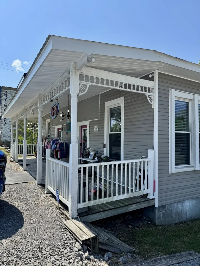 102 Bell Buckle Wartrace Road Bell Buckle TN 37020