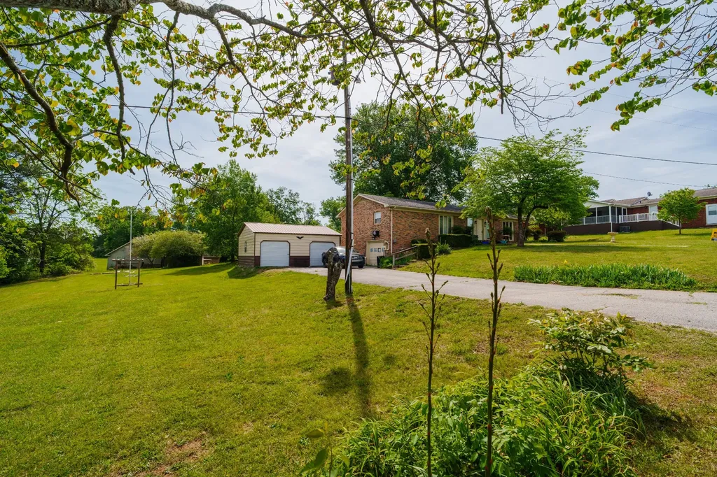 128 N Turner Drive Sparta TN 38583