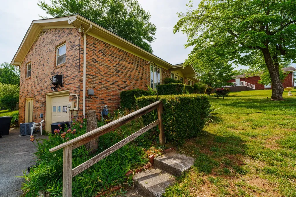 128 N Turner Drive Sparta TN 38583