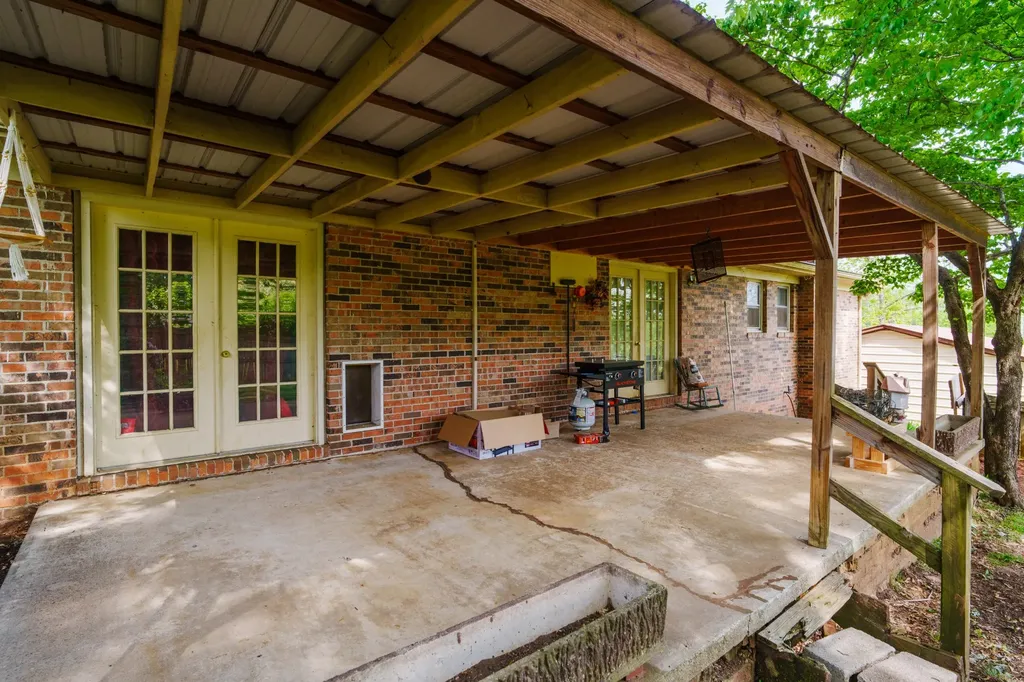 128 N Turner Drive Sparta TN 38583