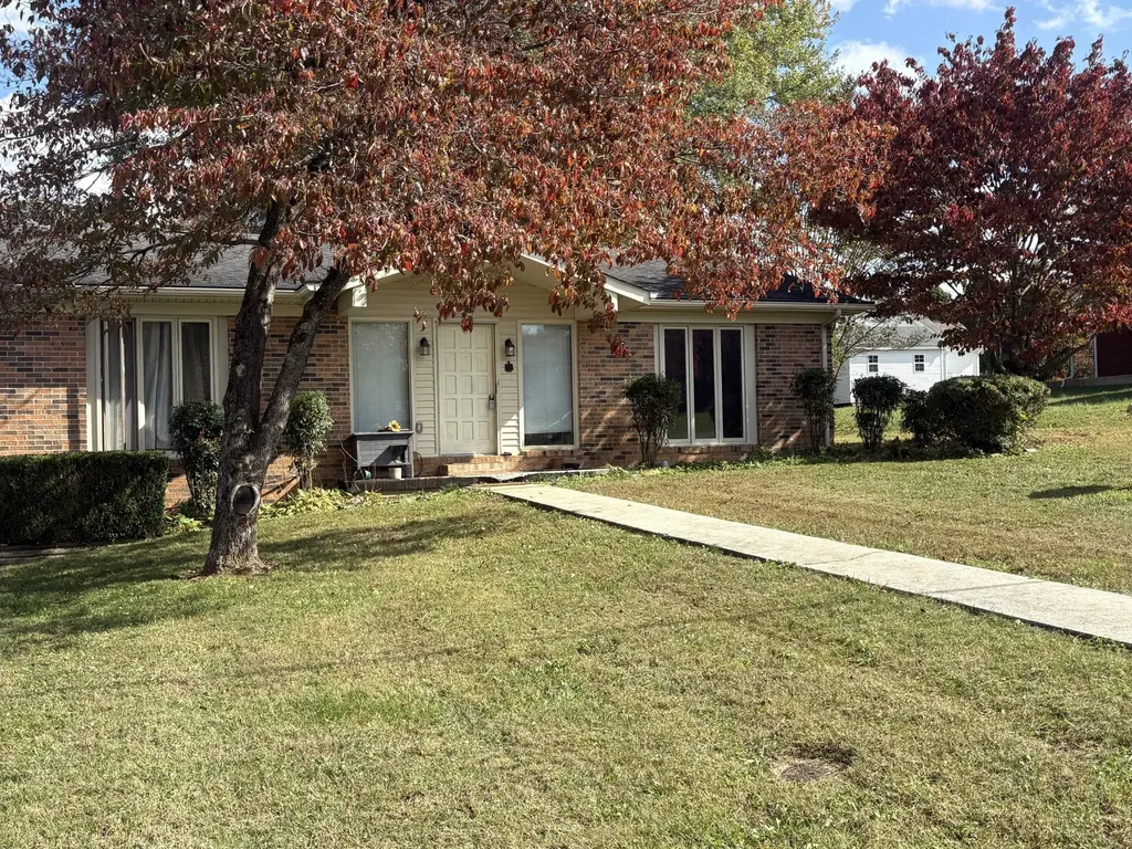 128 N Turner Drive Sparta TN 38583