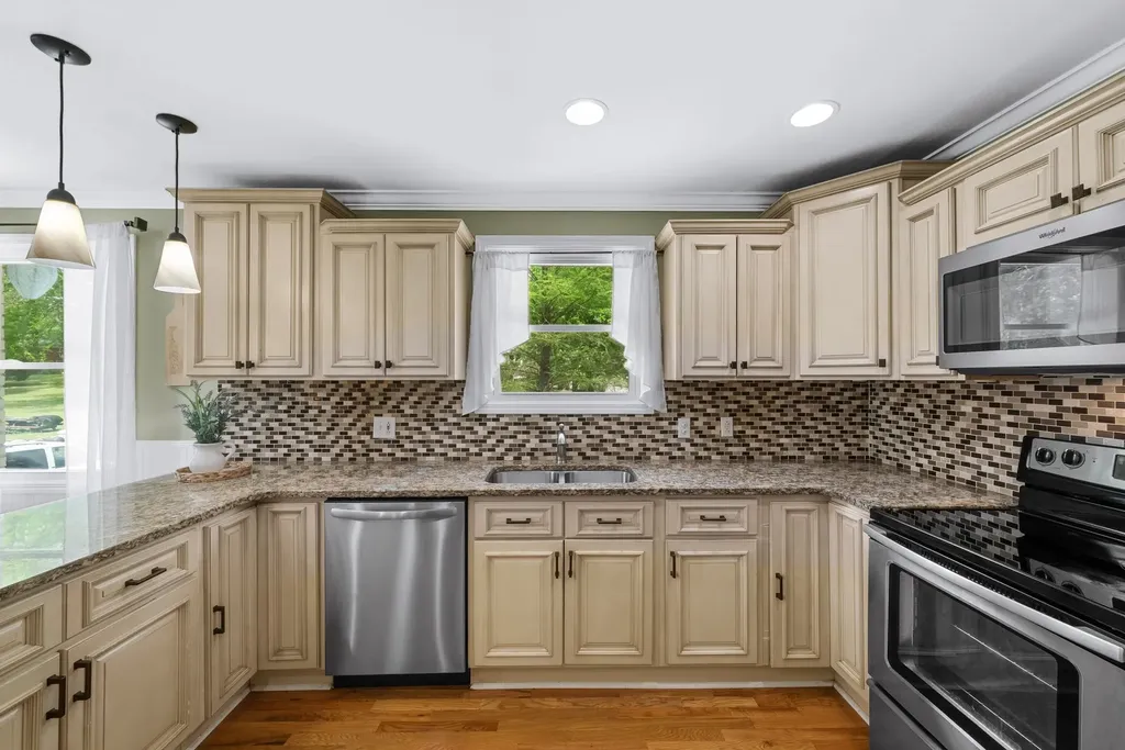 608 Harpeth Pkwy, E Nashville TN 37221