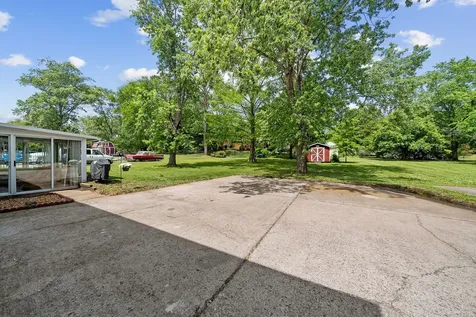 608 Harpeth Pkwy, E Nashville TN 37221