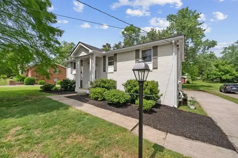 608 Harpeth Pkwy, E Nashville TN 37221