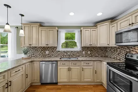 608 Harpeth Pkwy, E Nashville TN 37221