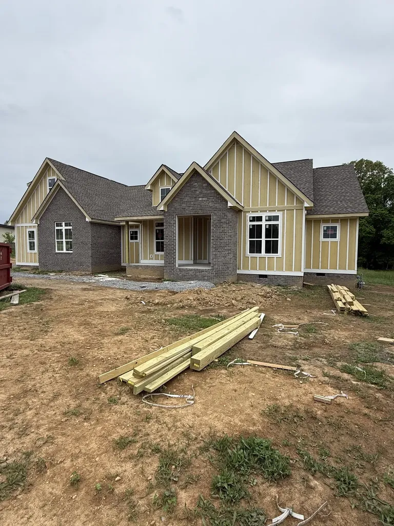 8680 Middle Lick Creek Road Lyles TN 37098
