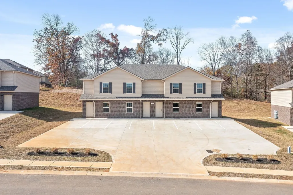 495 Palmer Drive Clarksville TN 37040