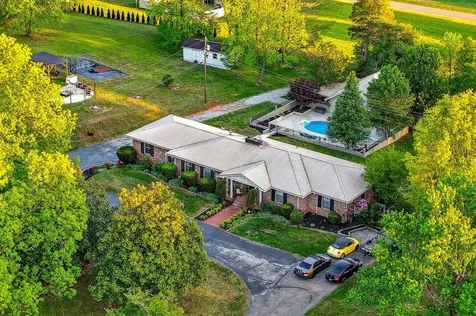 843 W Bockman Way Sparta TN 38583