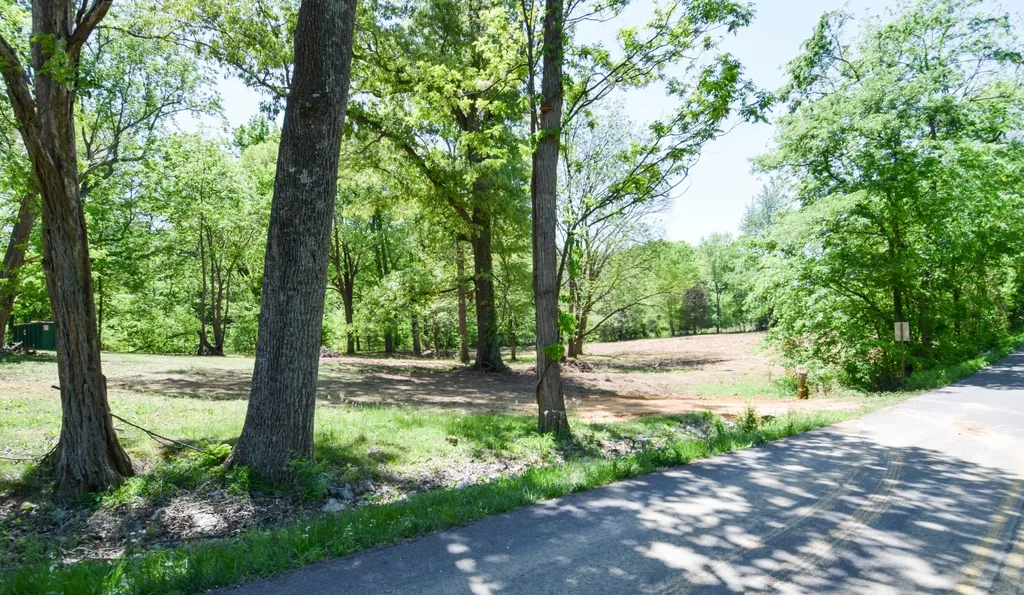 430 South Road Cottontown TN 37048
