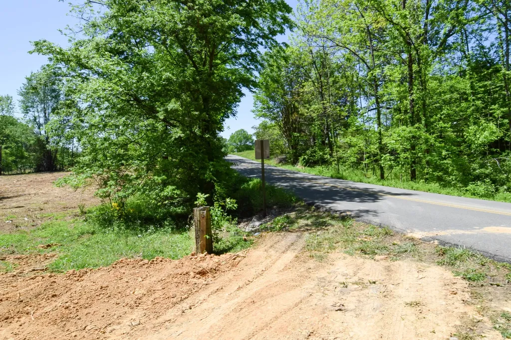 430 South Road Cottontown TN 37048