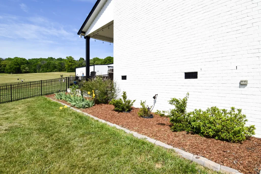 50 Lecornu Lane Hartsville TN 37074