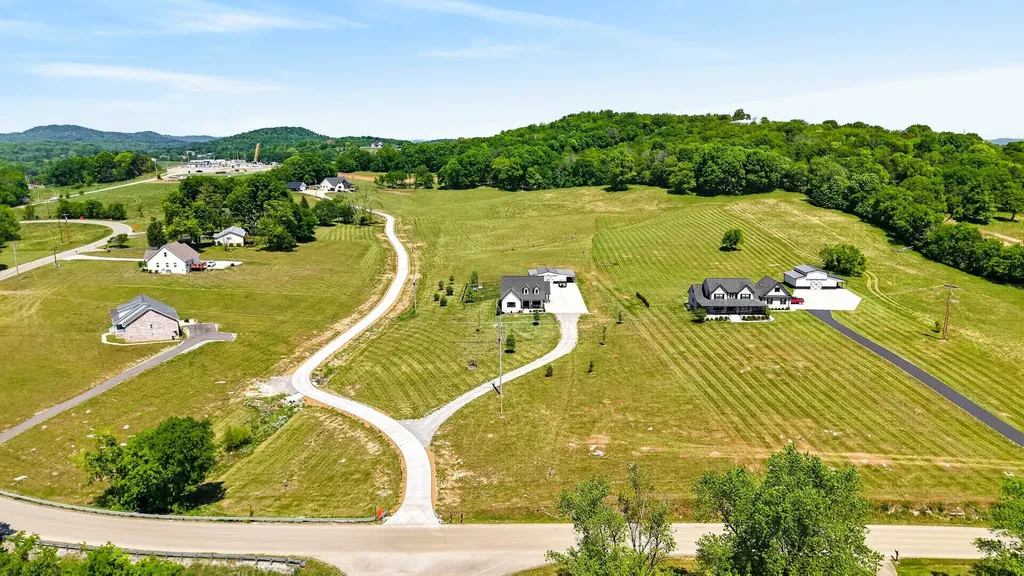 50 Lecornu Lane Hartsville TN 37074