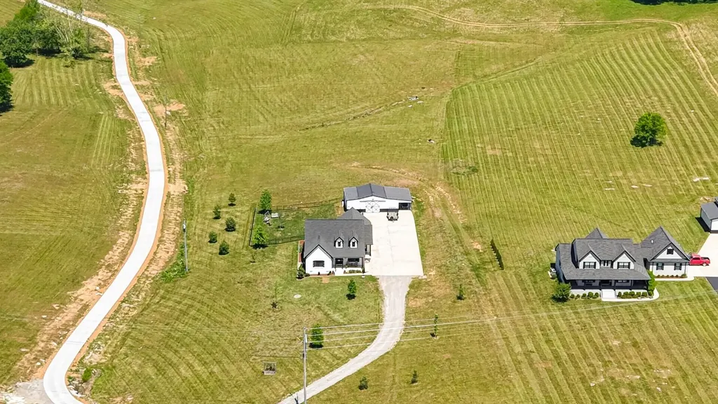 50 Lecornu Lane Hartsville TN 37074