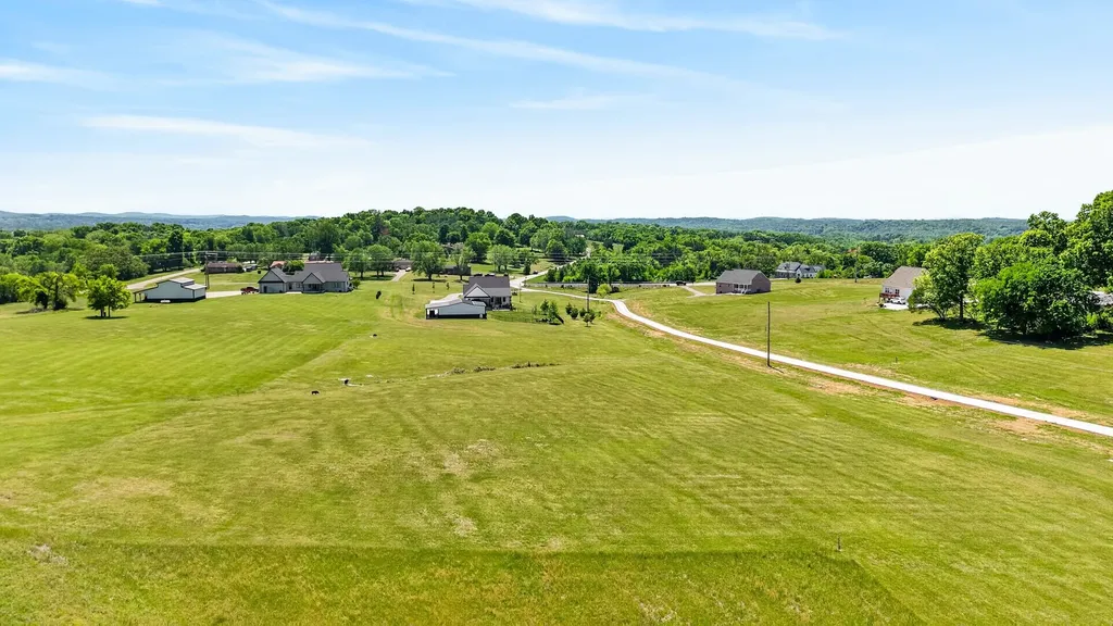 50 Lecornu Lane Hartsville TN 37074