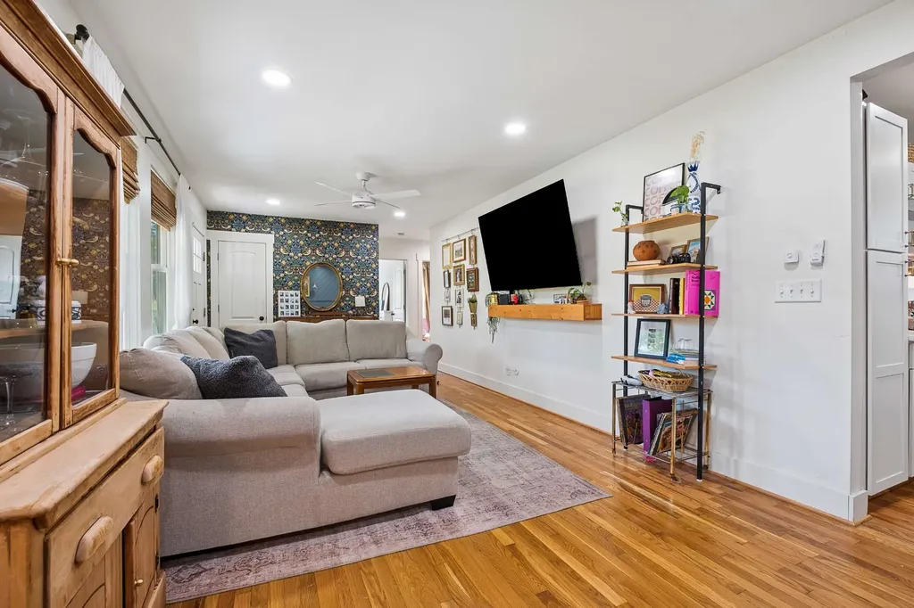 4311 Saunders Avenue Nashville TN 37216