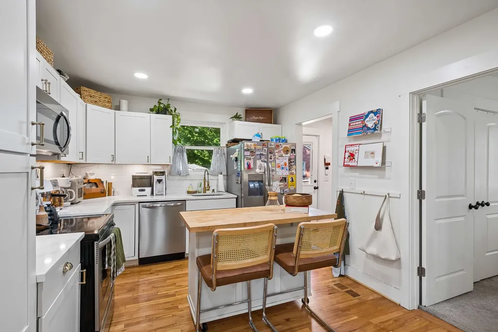 4311 Saunders Avenue Nashville TN 37216