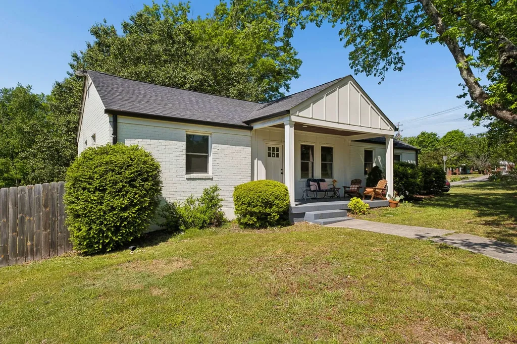 4311 Saunders Avenue Nashville TN 37216