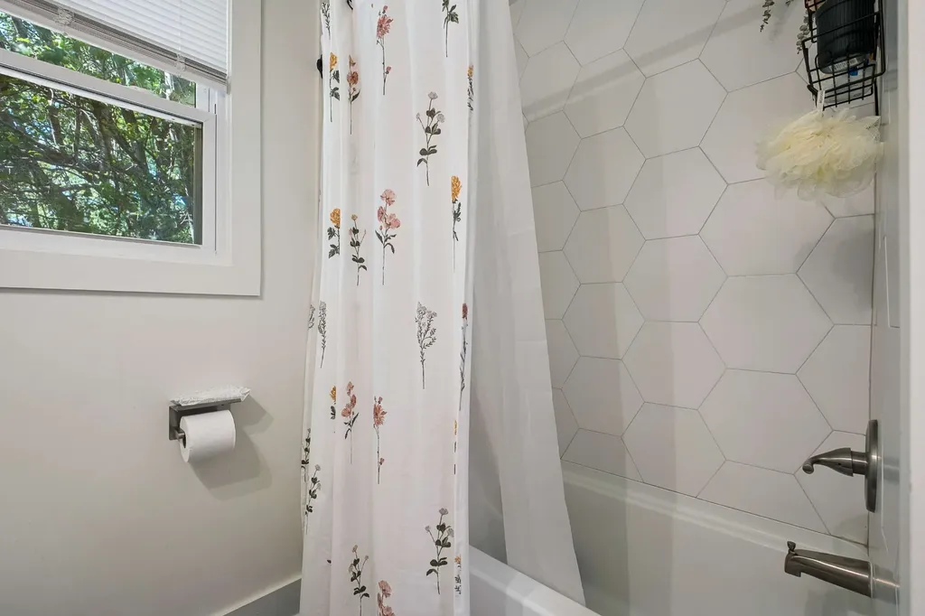 4311 Saunders Avenue Nashville TN 37216
