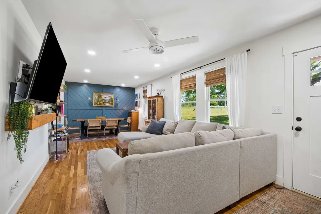 4311 Saunders Avenue Nashville TN 37216