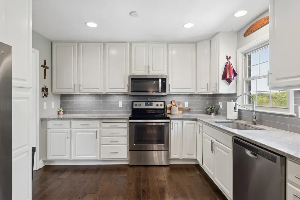 2221 Castlewood Drive Franklin TN 37064