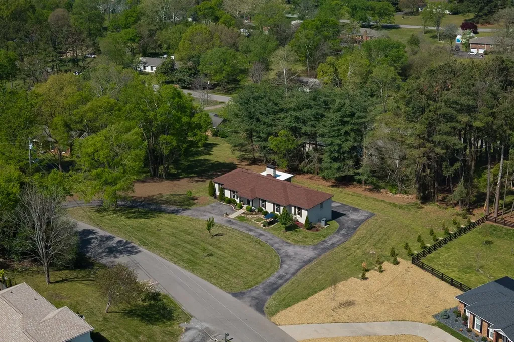 2221 Castlewood Drive Franklin TN 37064