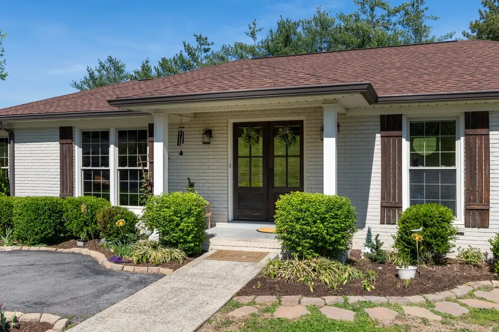 2221 Castlewood Drive Franklin TN 37064
