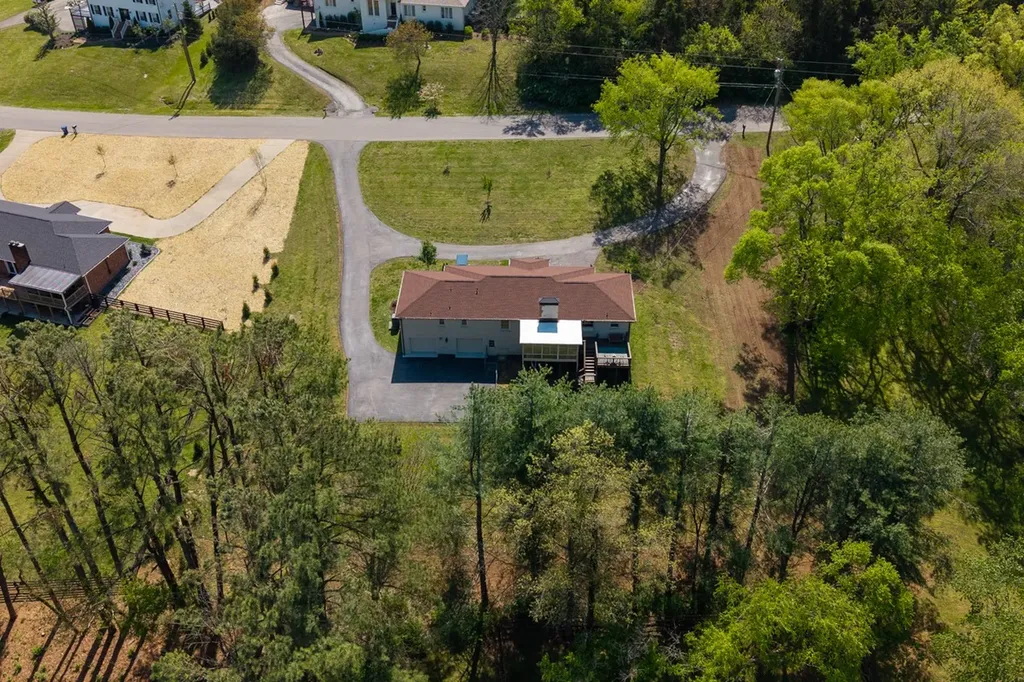 2221 Castlewood Drive Franklin TN 37064