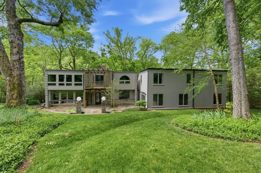 5142 Stanford Drive Nashville TN 37215