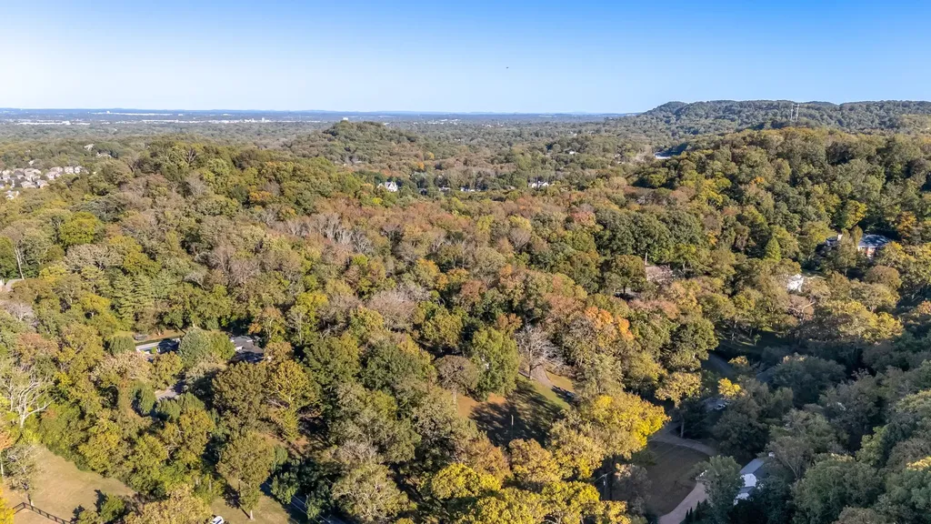 5142 Stanford Drive Nashville TN 37215