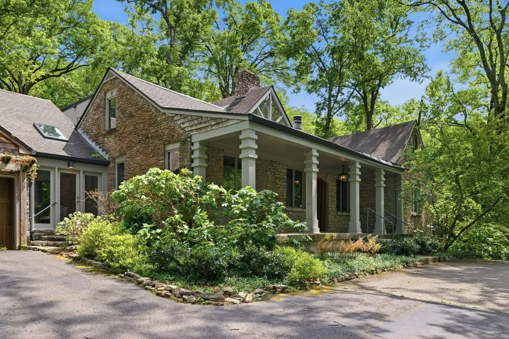 5142 Stanford Drive Nashville TN 37215