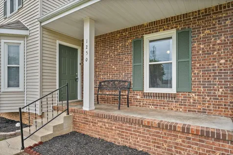 1250 Cobblestone Lane Clarksville TN 37042