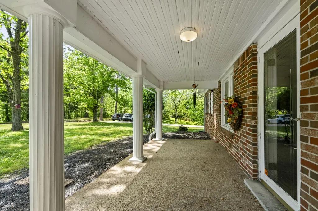 444 Cooley Road Waverly TN 37185