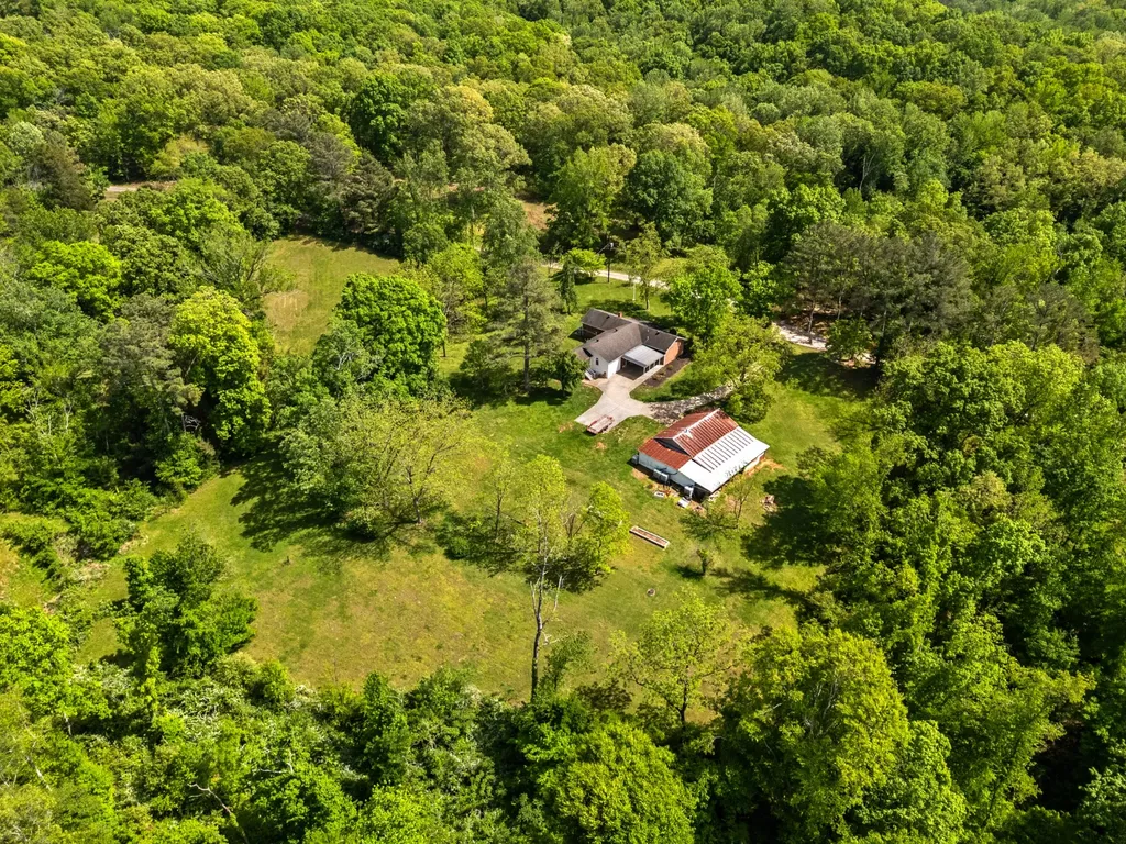 444 Cooley Road Waverly TN 37185