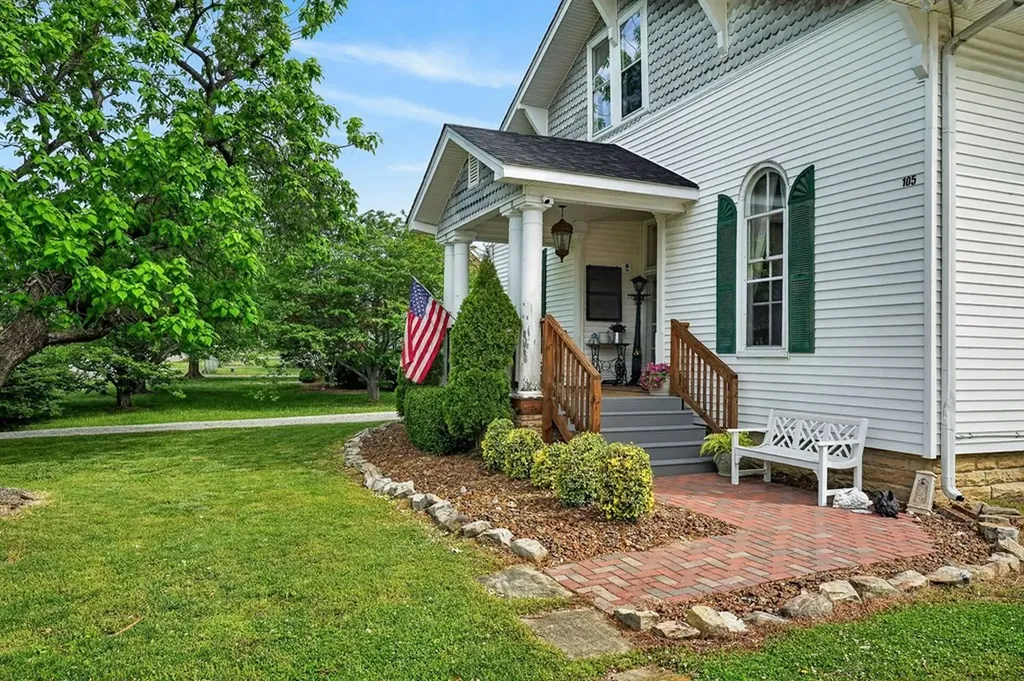 105 Roberts Street Livingston TN 38570