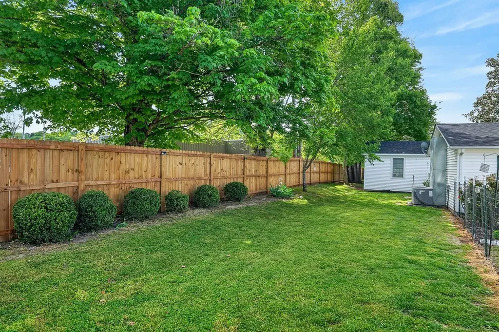 105 Roberts Street Livingston TN 38570