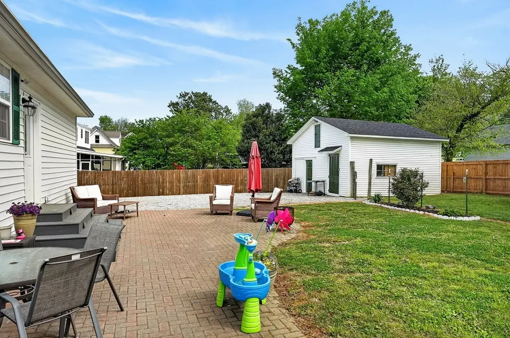 105 Roberts Street Livingston TN 38570