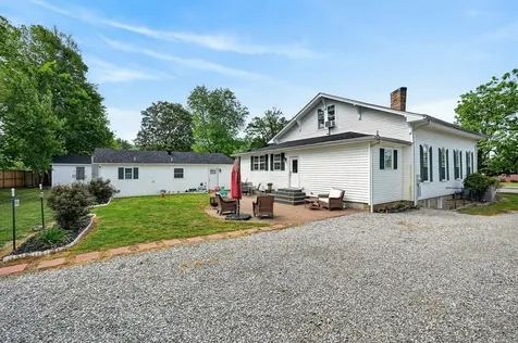 105 Roberts Street Livingston TN 38570